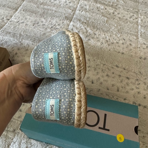 SOLD. Toms Alpargata rope, sky blue, sunspots, cross weave, women’s size 10 - Picture 5 of 6
